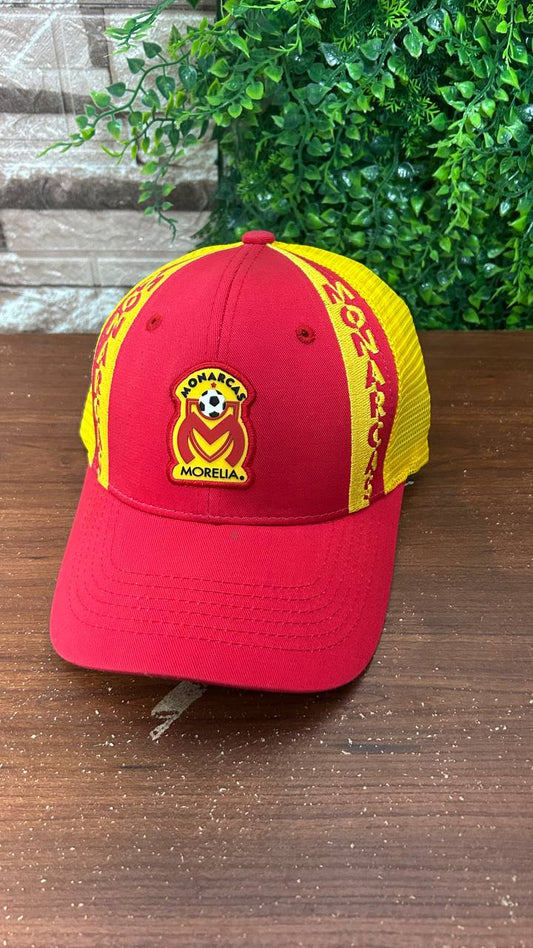 Gorra Monarcas Morelia roja/amarilla (licenciada FMF) — nueva con etiquetas
